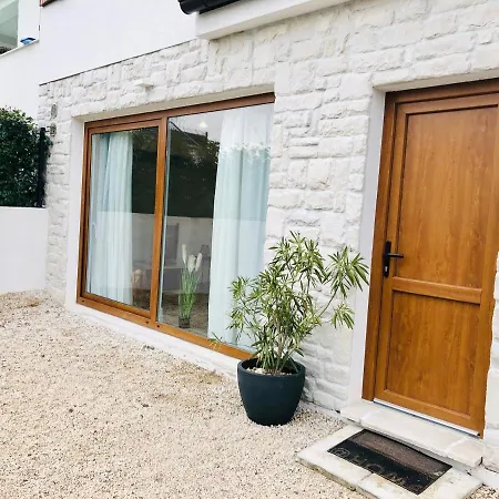 Apartament For2 In *