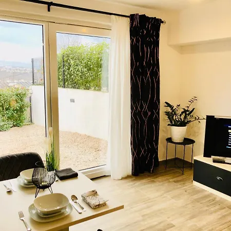 Apartament For2 In *