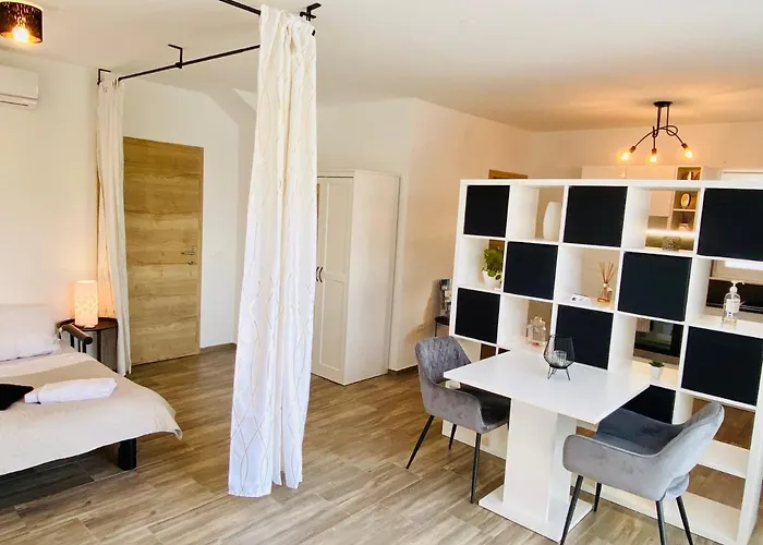 Apartman For2 In *